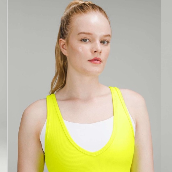 Power Pivot Ribbed Tank Top - Picture 3 of 6